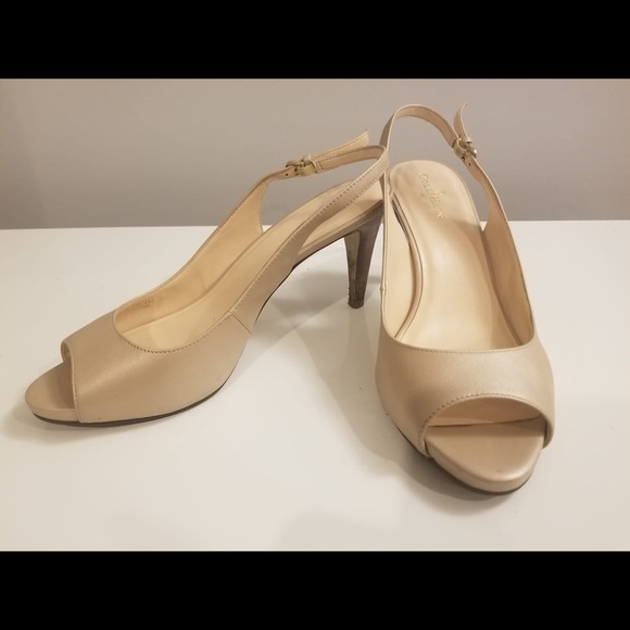 Cole Hann Heels - Picture 1 of 4